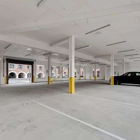 1 Bed Modern Apartment In A Converted Mill リーズ エクステリア 写真