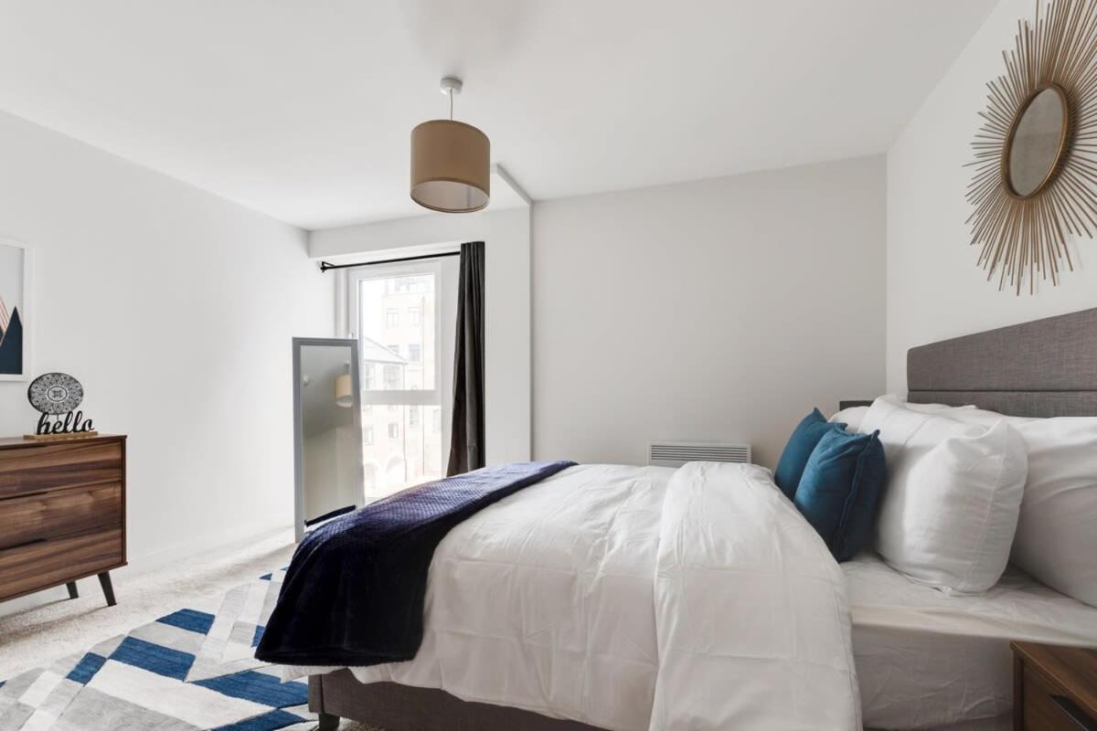 1 Bed Modern Apartment In A Converted Mill リーズ エクステリア 写真